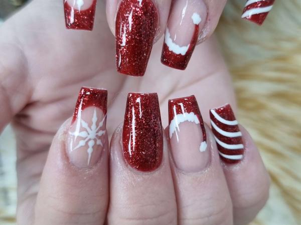 Deluxe Nails gallery