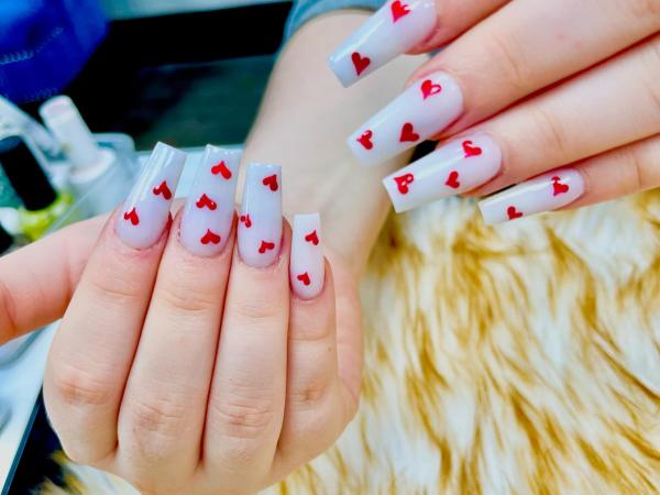 Deluxe Nails gallery