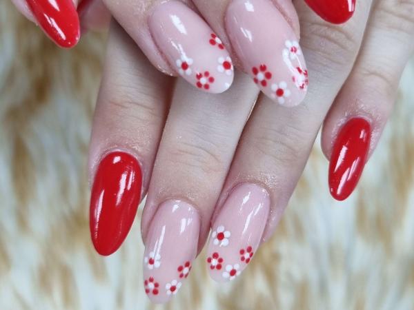 Deluxe Nails gallery