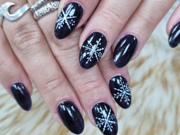 Deluxe Nails gallery