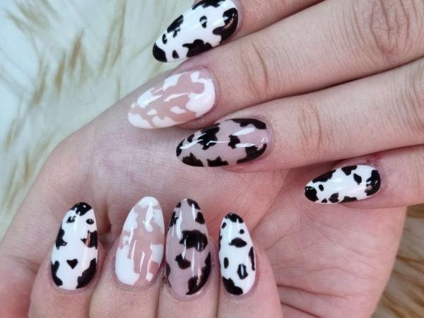 Deluxe Nails gallery