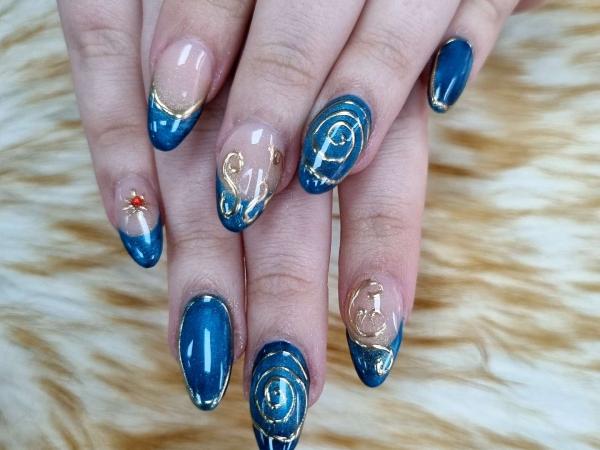 Deluxe Nails gallery
