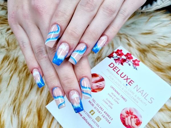 Deluxe Nails gallery