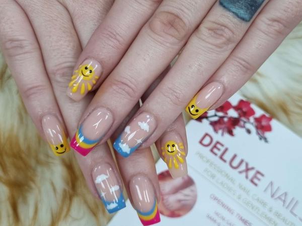 Deluxe Nails gallery