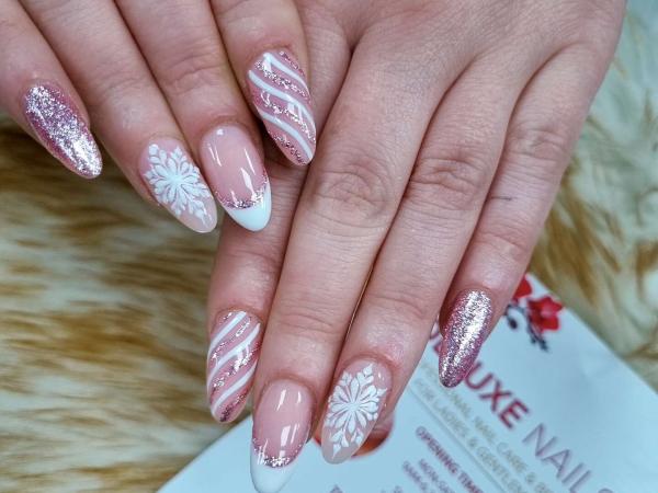 Deluxe Nails gallery